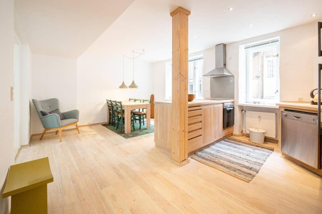 Appartement Spacious Flat In A Central, But Calm Area Of Cph Copenhague